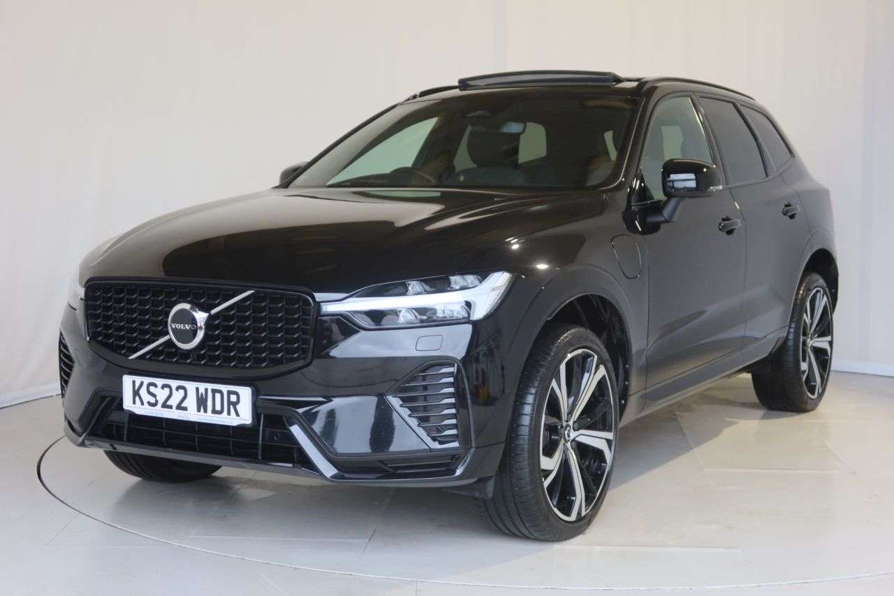 A 2022 VOLVO XC60 2.0h T8 Recharge 18.8kWh R-Design Pro SUV 5dr Petrol Plug-in Hybrid Auto AW A 2022 VOLVO XC60 2.0h T8 Recharge 18.8kWh R-Design Pro SUV 5dr Petrol Plug-in Hybrid Auto AW