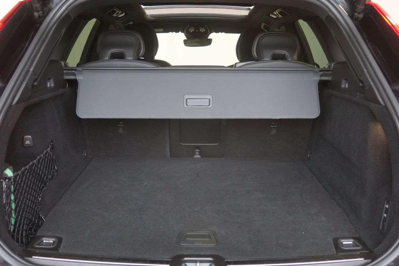 2022 VOLVO XC60 2022 VOLVO XC60