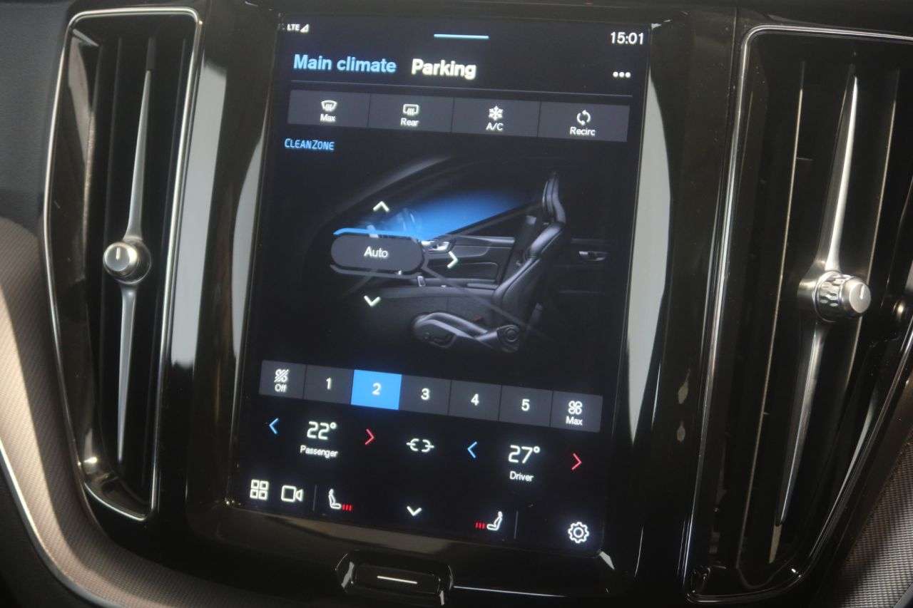 2022 VOLVO XC60 2022 VOLVO XC60