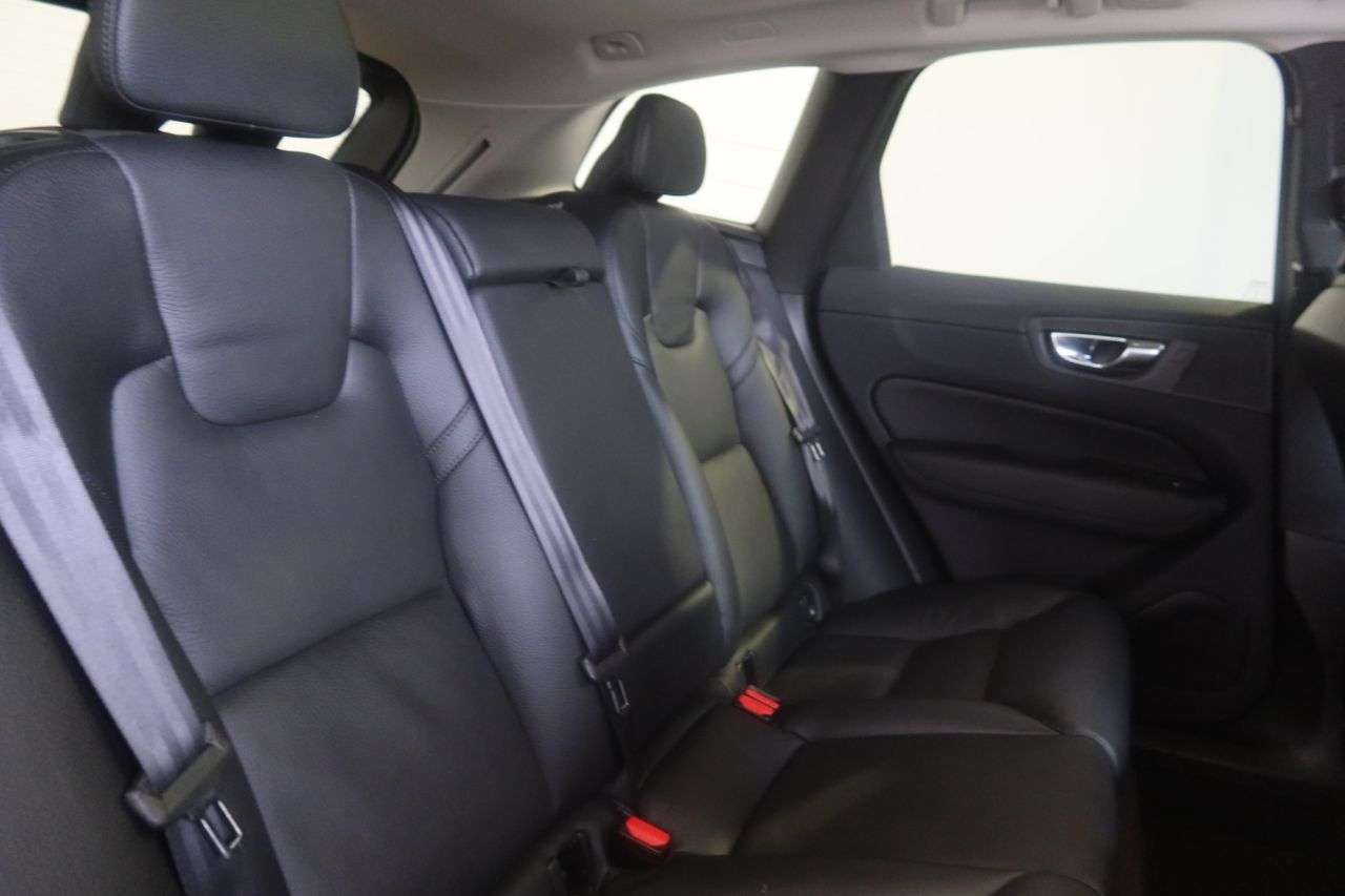 2022 VOLVO XC60 2022 VOLVO XC60