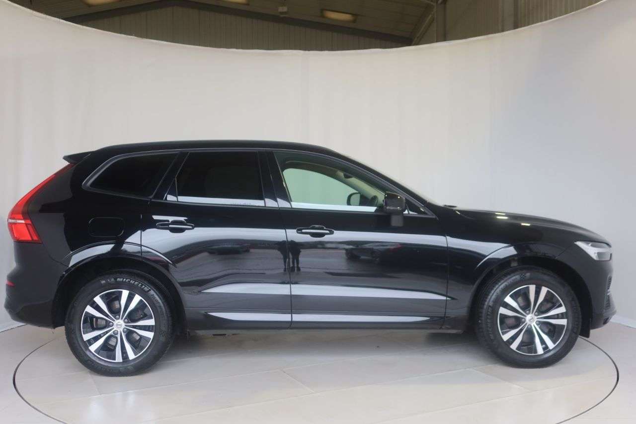 A 2023 VOLVO XC60 2.0 B5 MHEV Core SUV 5dr Petrol Hybrid Auto AWD Euro 6 (s/s) (250 ps) APPLE A 2023 VOLVO XC60 2.0 B5 MHEV Core SUV 5dr Petrol Hybrid Auto AWD Euro 6 (s/s) (250 ps) APPLE