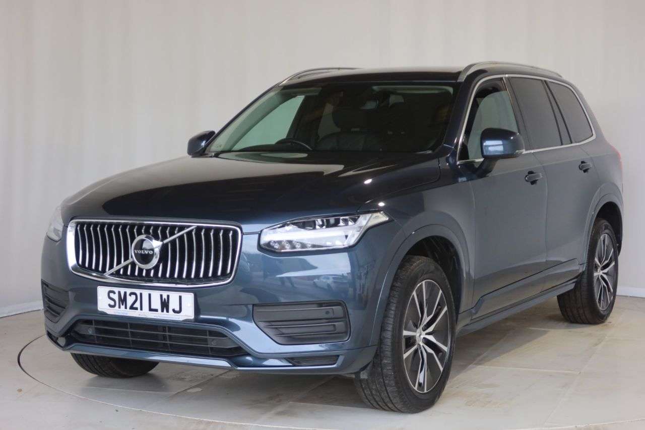A 2021 VOLVO XC90 2.0 B5 MHEV Momentum SUV 5dr Diesel Hybrid Auto 4WD Euro 6 (s/s) (235 ps) H A 2021 VOLVO XC90 2.0 B5 MHEV Momentum SUV 5dr Diesel Hybrid Auto 4WD Euro 6 (s/s) (235 ps) H