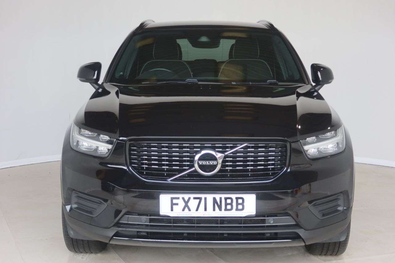 2021 VOLVO XC40 2021 VOLVO XC40