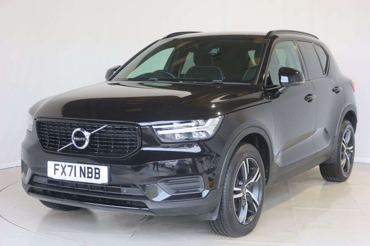 A 2021 VOLVO XC40 2.0 B4 MHEV R-Design SUV 5dr Petrol Hybrid Auto Euro 6 (s/s) (197 ps) FULL A 2021 VOLVO XC40 2.0 B4 MHEV R-Design SUV 5dr Petrol Hybrid Auto Euro 6 (s/s) (197 ps) FULL