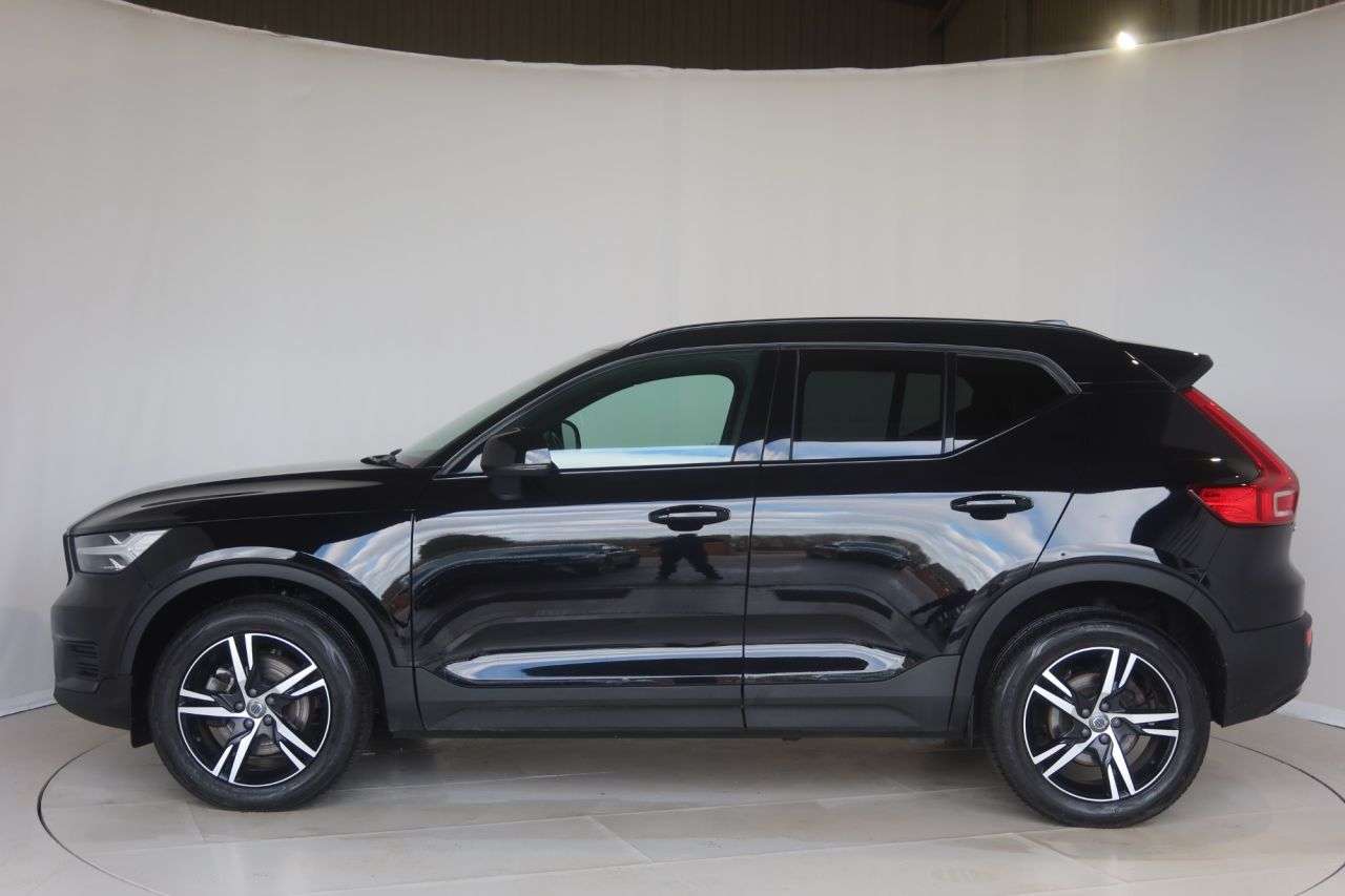 2021 VOLVO XC40 2021 VOLVO XC40