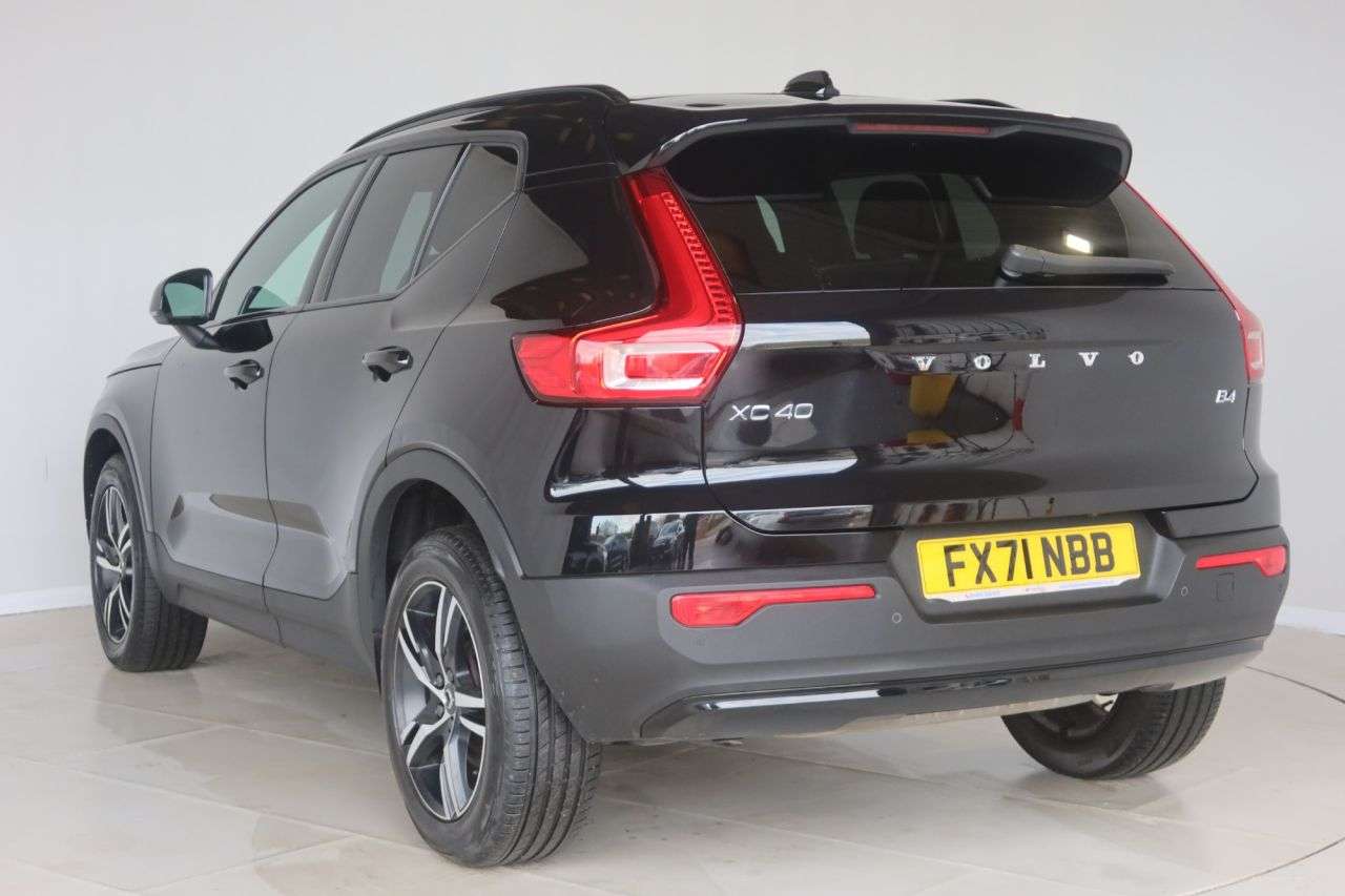 2021 VOLVO XC40 2021 VOLVO XC40
