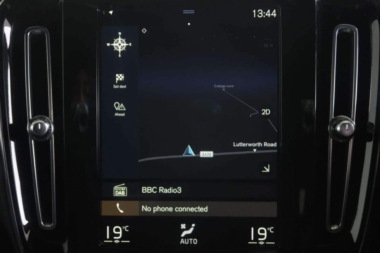 2021 VOLVO XC40 2021 VOLVO XC40