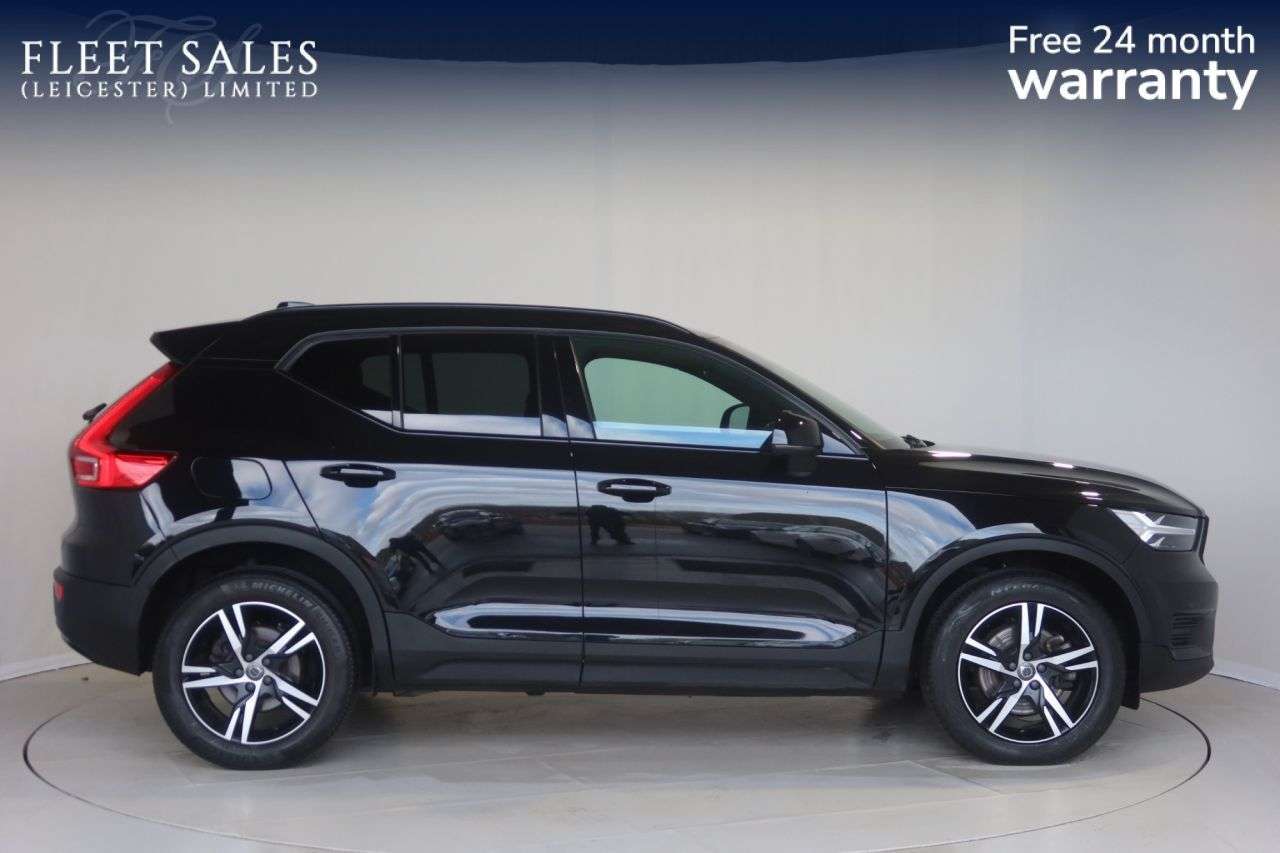 A 2021 VOLVO XC40 2.0 B4 MHEV R-Design SUV 5dr Petrol Hybrid Auto Euro 6 (s/s) (197 ps) FULL A 2021 VOLVO XC40 2.0 B4 MHEV R-Design SUV 5dr Petrol Hybrid Auto Euro 6 (s/s) (197 ps) FULL