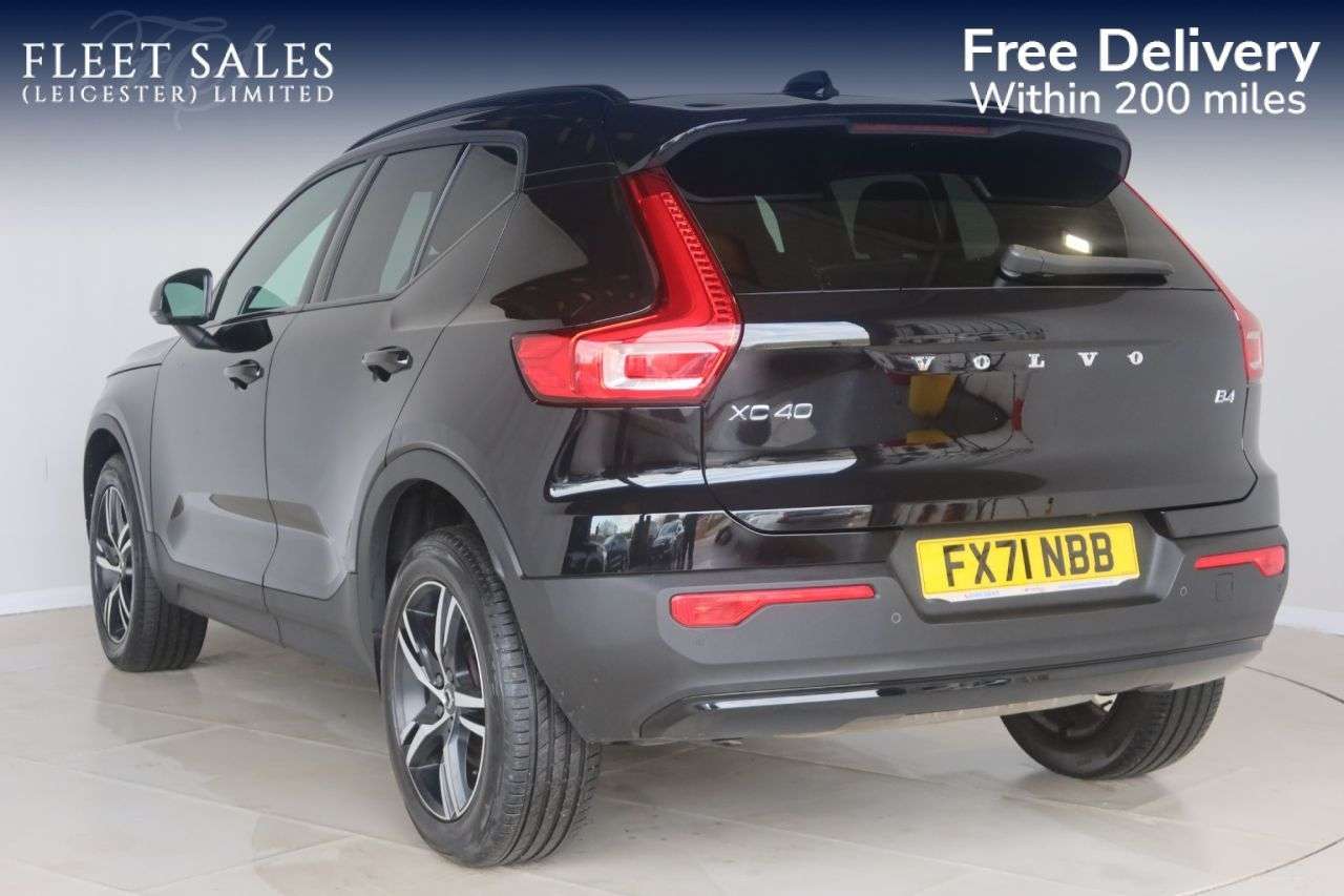 2021 VOLVO XC40 2021 VOLVO XC40