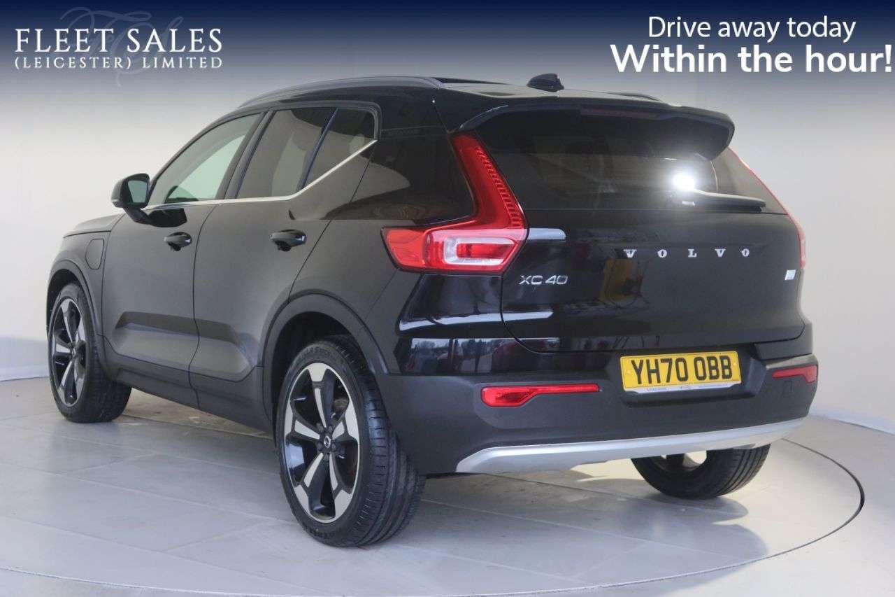 2020 VOLVO XC40 2020 VOLVO XC40