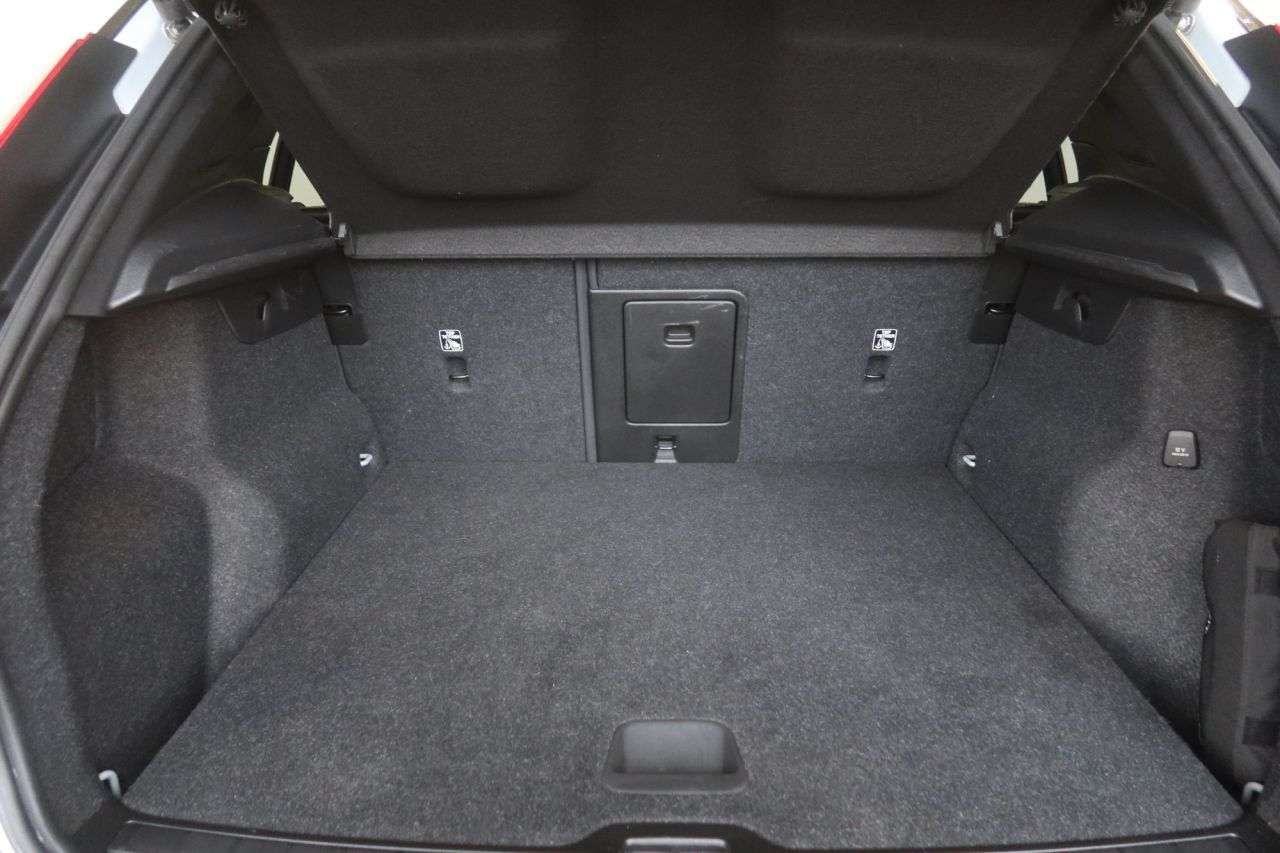 2020 VOLVO XC40 2020 VOLVO XC40