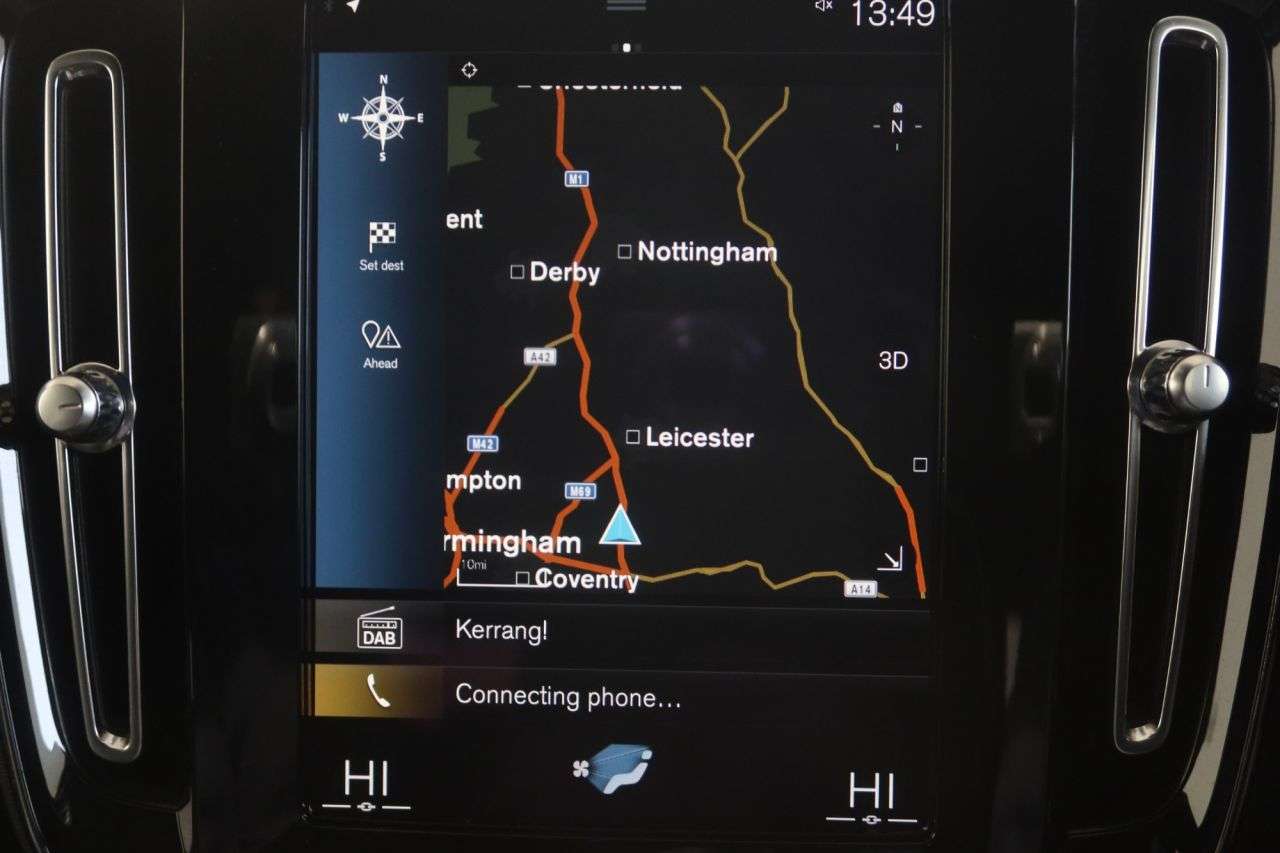 2020 VOLVO XC40 2020 VOLVO XC40