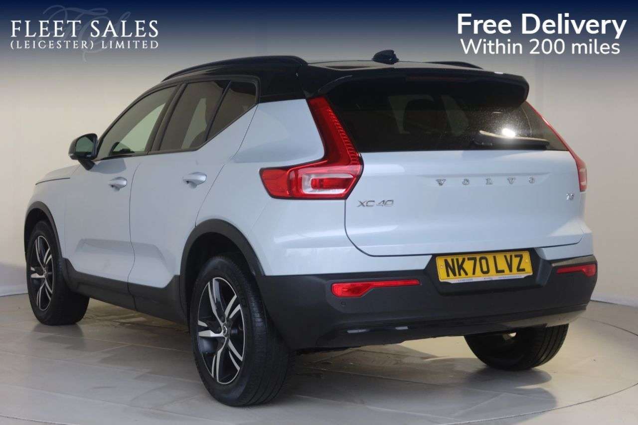 2020 VOLVO XC40 2020 VOLVO XC40