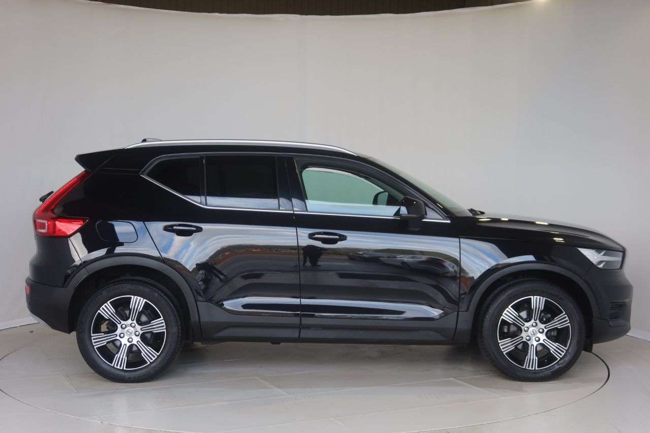 A 2021 VOLVO XC40 1.5 T3 Inscription SUV 5dr Petrol Auto Euro 6 (s/s) (163 ps) ELECTRIC DRIVE A 2021 VOLVO XC40 1.5 T3 Inscription SUV 5dr Petrol Auto Euro 6 (s/s) (163 ps) ELECTRIC DRIVE