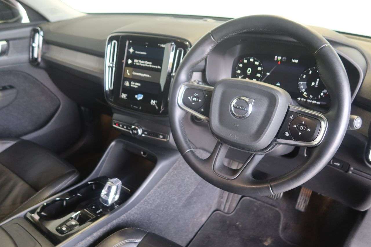 2021 VOLVO XC40 2021 VOLVO XC40