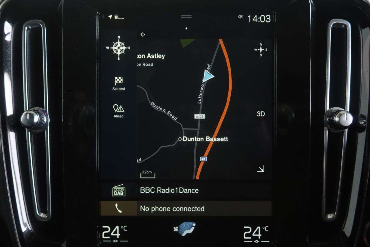 2021 VOLVO XC40 2021 VOLVO XC40