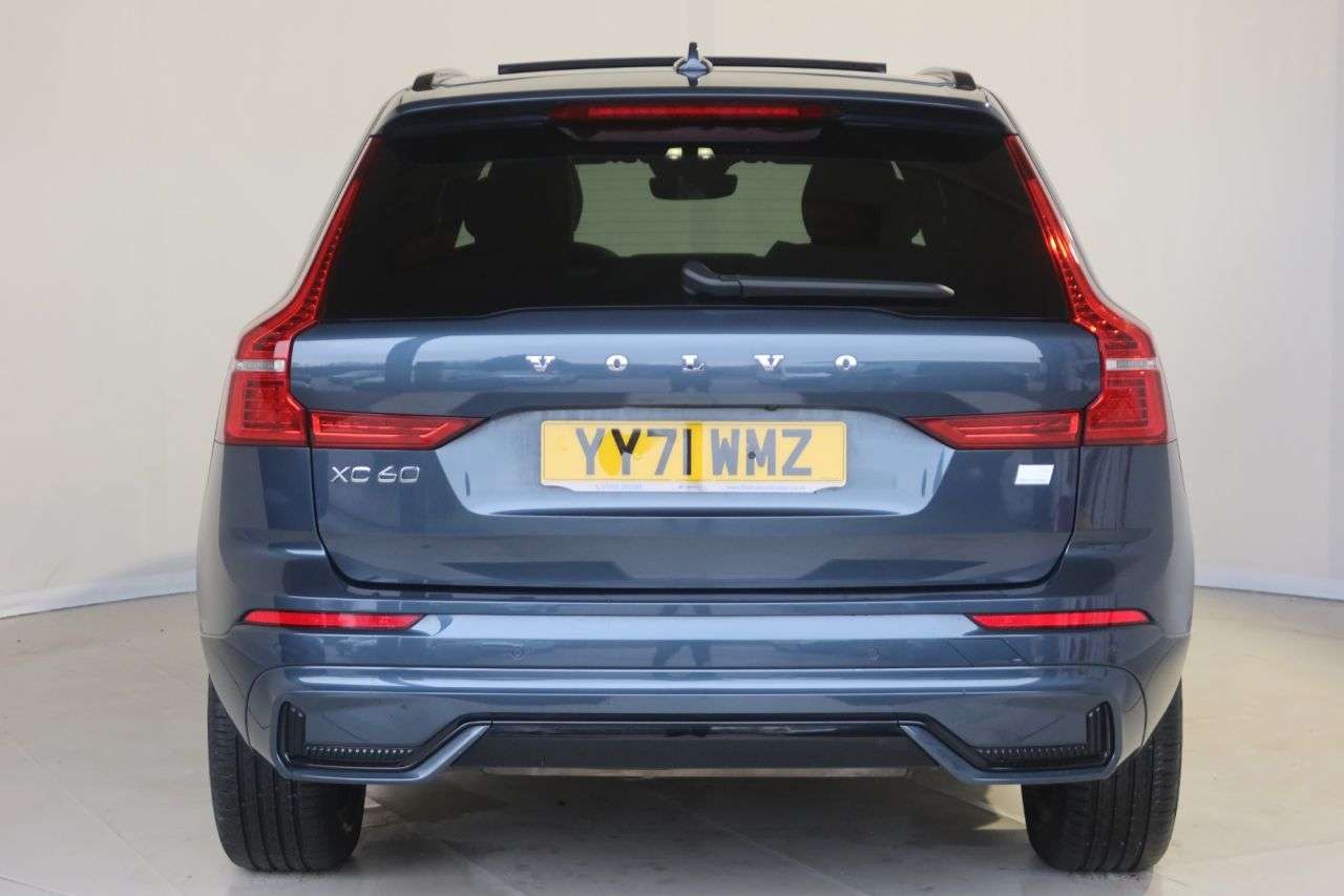 A 2021 VOLVO XC60 2.0h T6 Recharge 11.6kWh R-Design SUV 5dr Petrol Plug-in Hybrid Auto AWD Eu A 2021 VOLVO XC60 2.0h T6 Recharge 11.6kWh R-Design SUV 5dr Petrol Plug-in Hybrid Auto AWD Eu