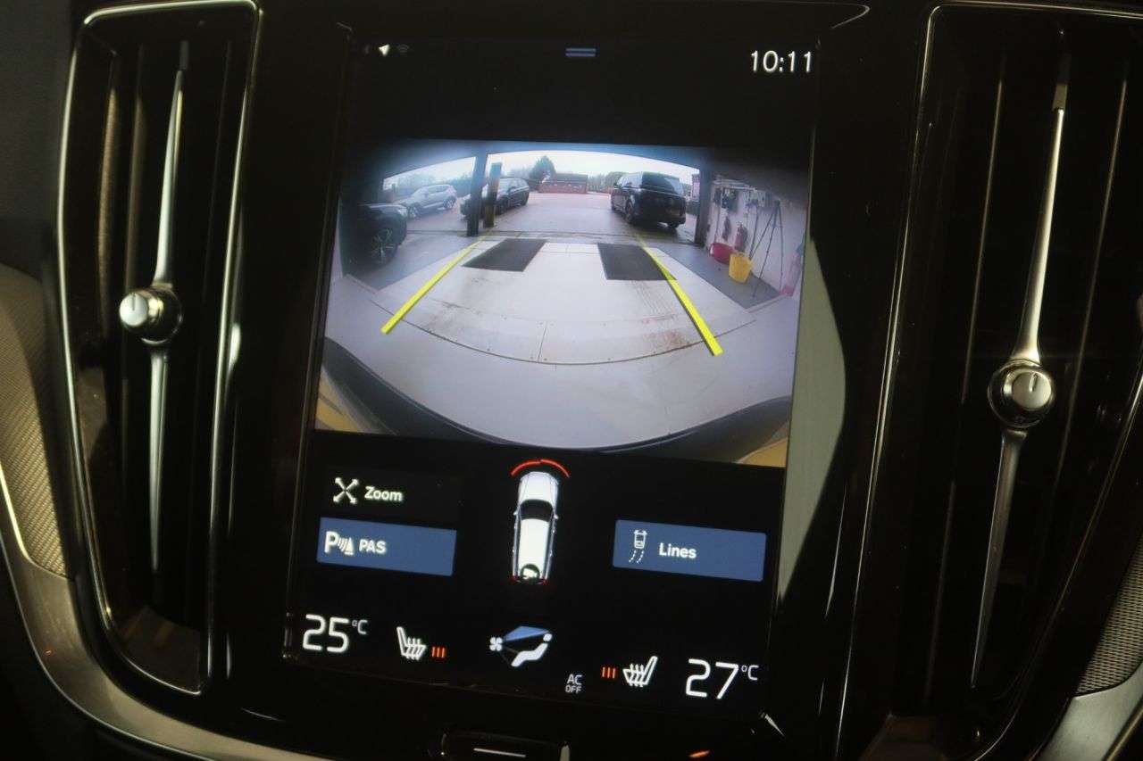 2021 VOLVO V60 2021 VOLVO V60