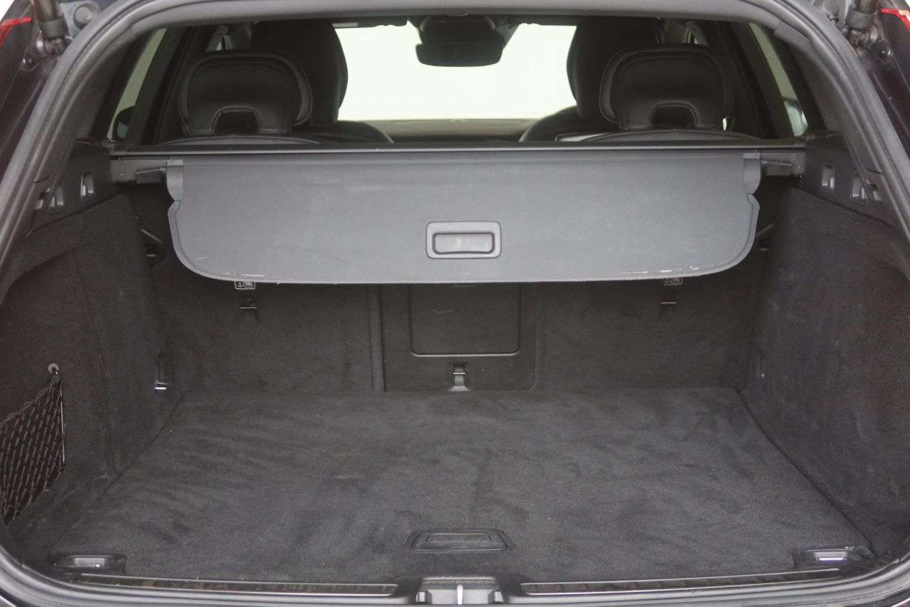 2021 VOLVO V60 2021 VOLVO V60