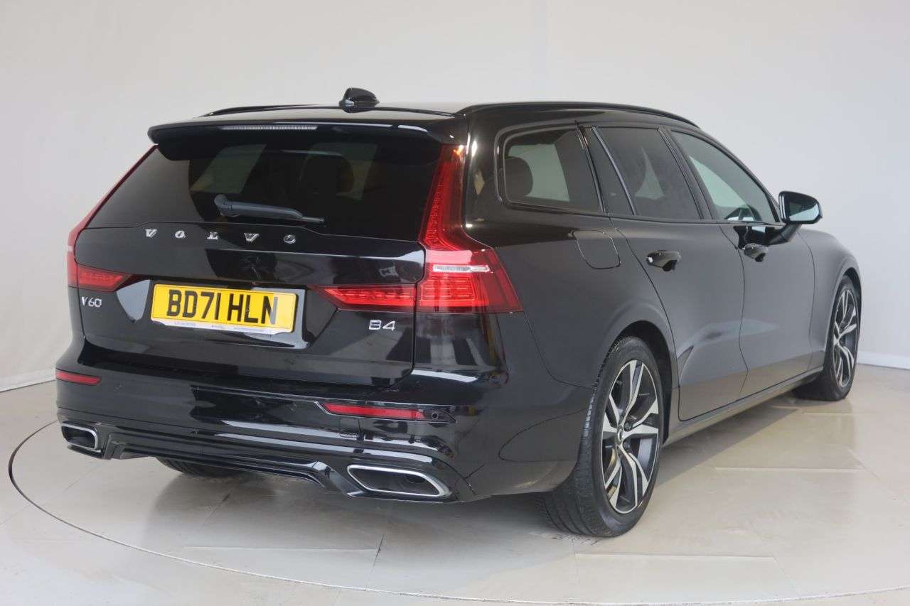 2021 VOLVO V60 2021 VOLVO V60