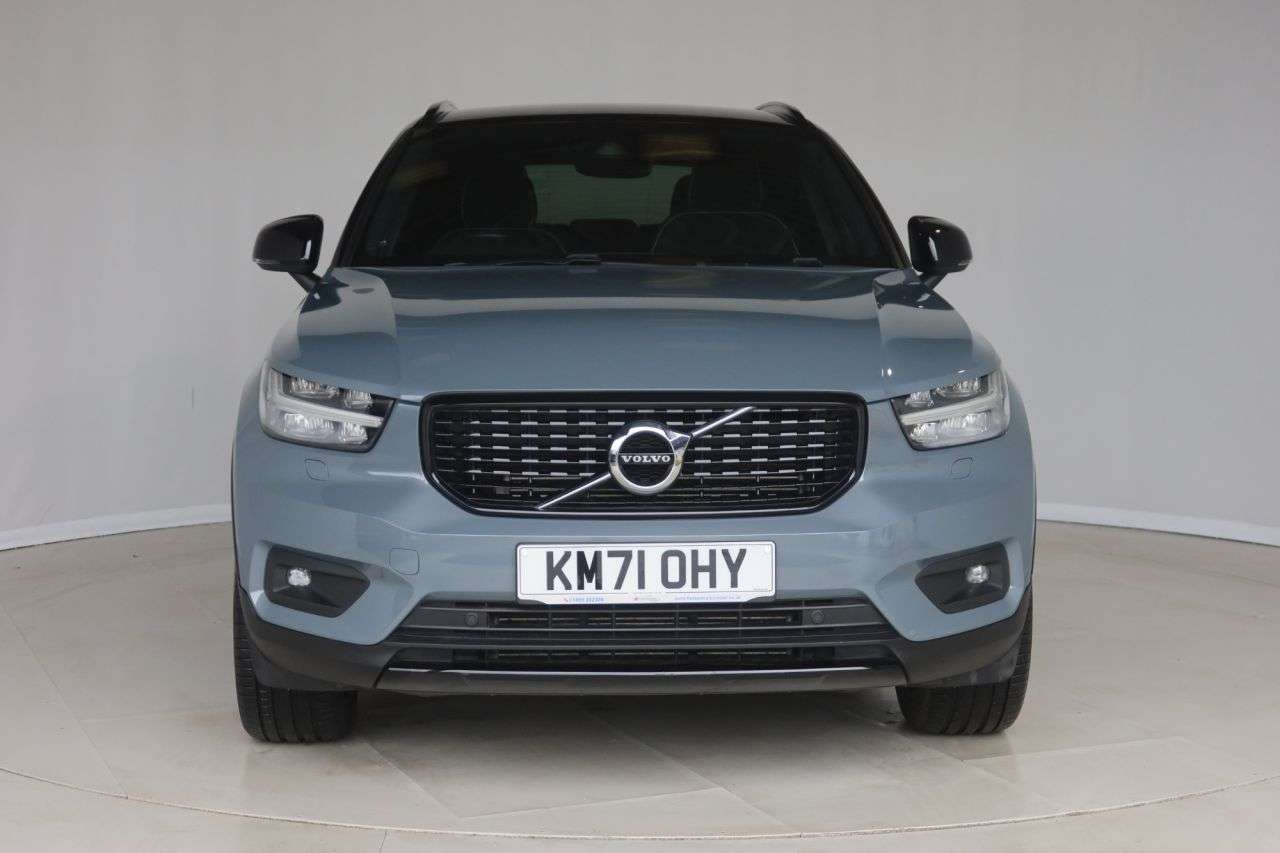 2021 VOLVO XC40 2021 VOLVO XC40