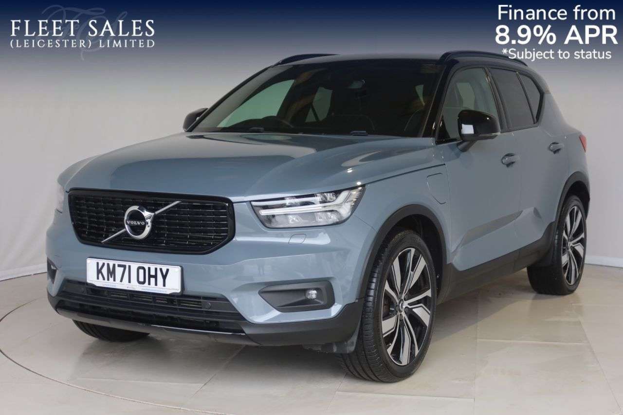 A 2021 VOLVO XC40 1.5h T5 Twin Engine Recharge 10.7kWh R-Design Pro SUV 5dr Petrol Plug-in Hy A 2021 VOLVO XC40 1.5h T5 Twin Engine Recharge 10.7kWh R-Design Pro SUV 5dr Petrol Plug-in Hy