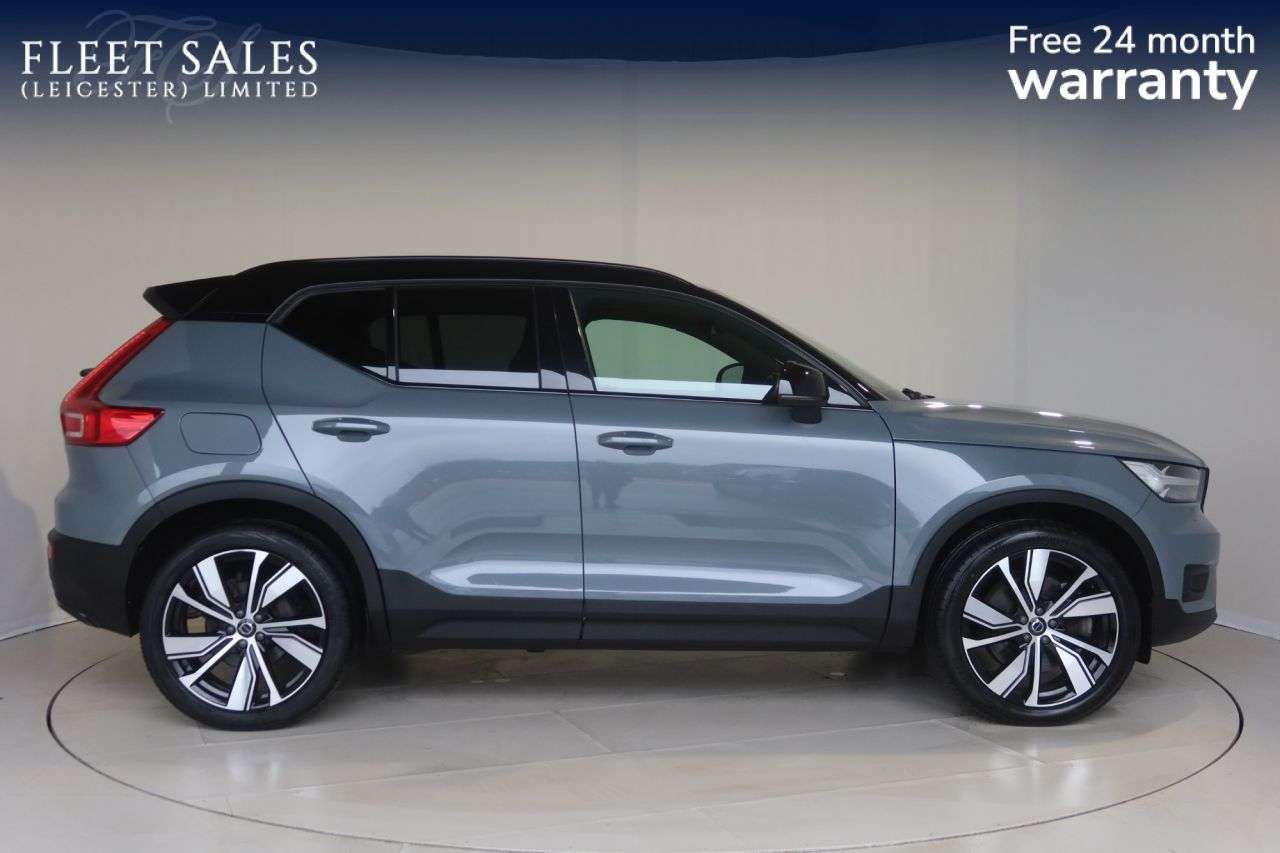 A 2021 VOLVO XC40 1.5h T5 Twin Engine Recharge 10.7kWh R-Design Pro SUV 5dr Petrol Plug-in Hy A 2021 VOLVO XC40 1.5h T5 Twin Engine Recharge 10.7kWh R-Design Pro SUV 5dr Petrol Plug-in Hy