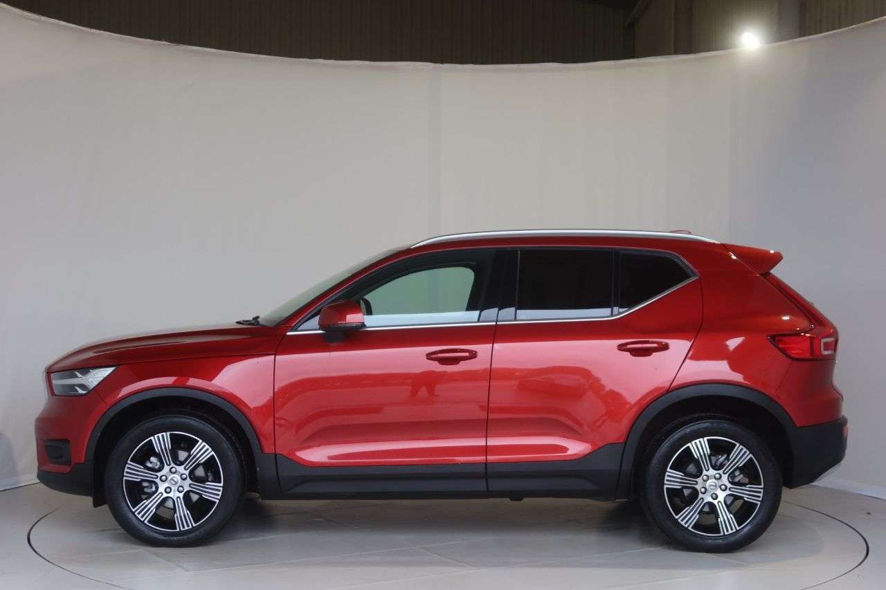2020 VOLVO XC40 2020 VOLVO XC40