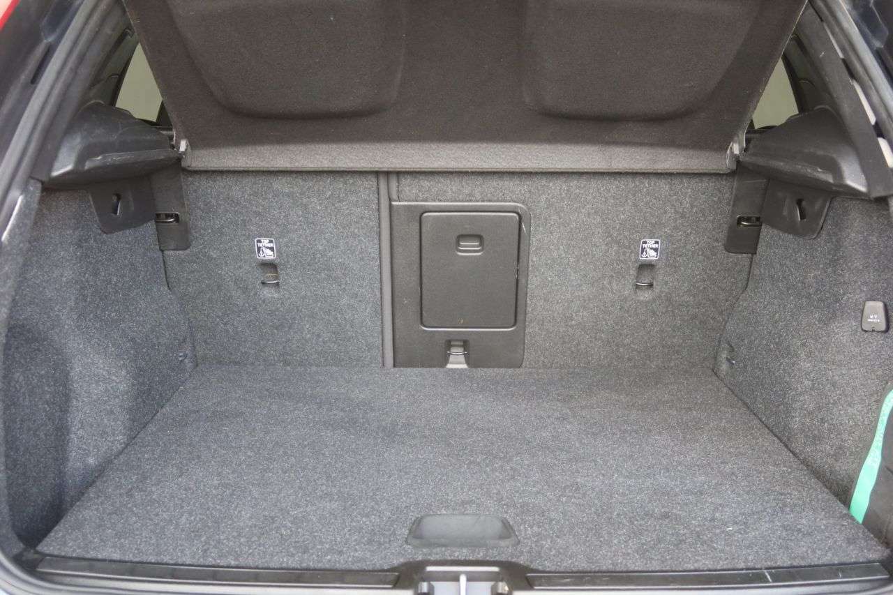 2021 VOLVO XC40 2021 VOLVO XC40