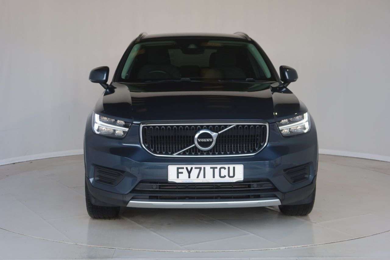 2021 VOLVO XC40 2021 VOLVO XC40