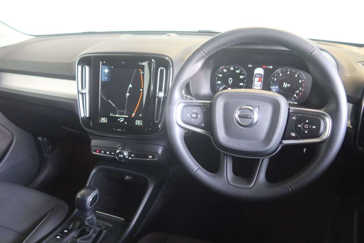 2021 VOLVO XC40 2021 VOLVO XC40