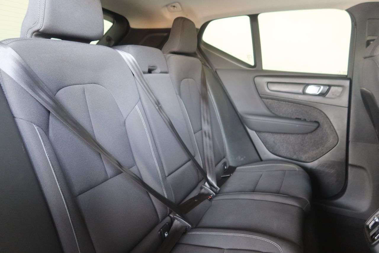 2021 VOLVO XC40 2021 VOLVO XC40