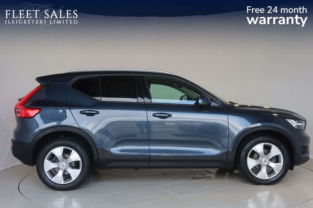 A 2021 VOLVO XC40 1.5 T3 Momentum SUV 5dr Petrol Manual Euro 6 (s/s) (163 ps) FREE 24 MONTH W A 2021 VOLVO XC40 1.5 T3 Momentum SUV 5dr Petrol Manual Euro 6 (s/s) (163 ps) FREE 24 MONTH W