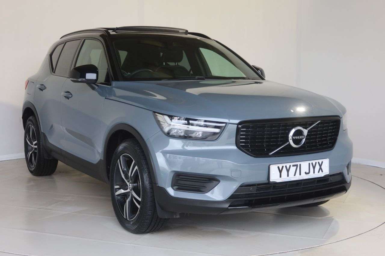 2021 VOLVO XC40 2021 VOLVO XC40