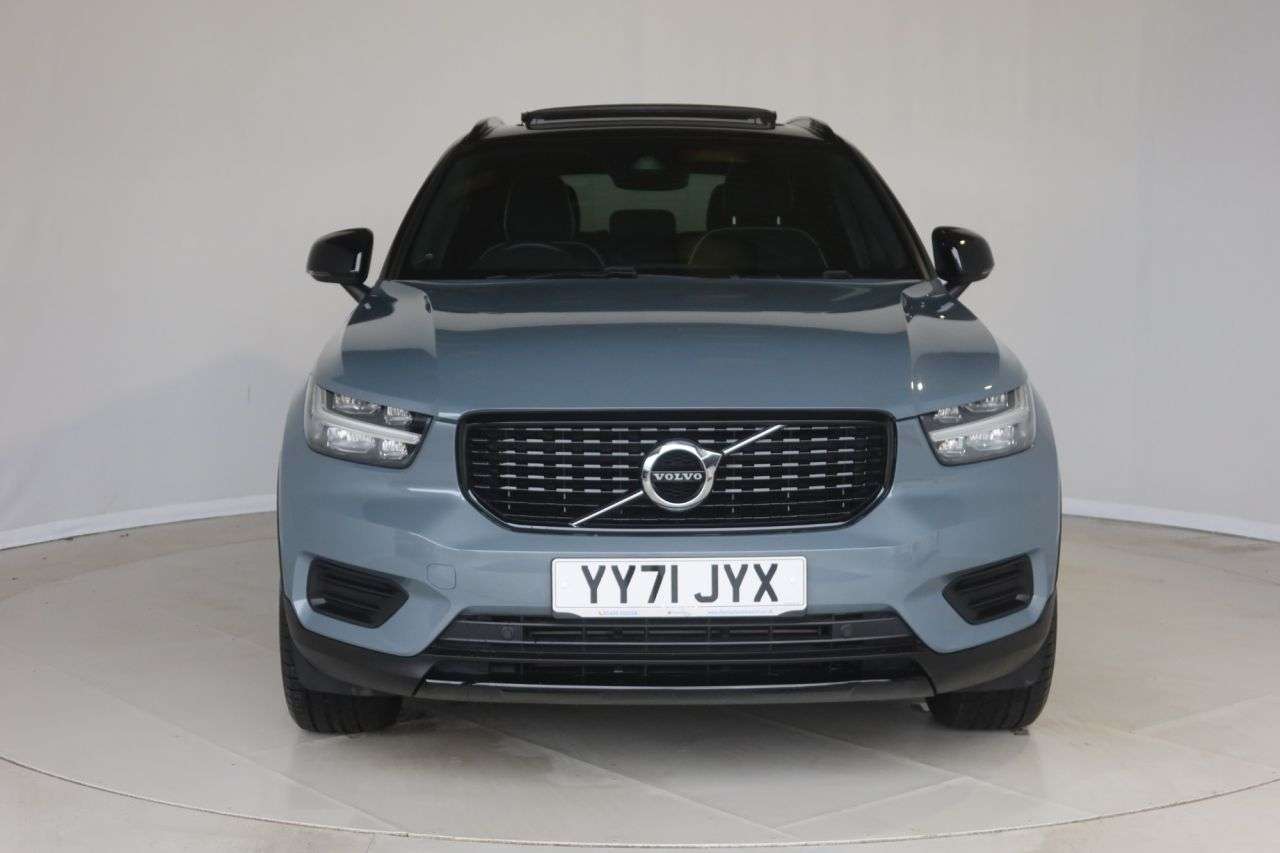 2021 VOLVO XC40 2021 VOLVO XC40