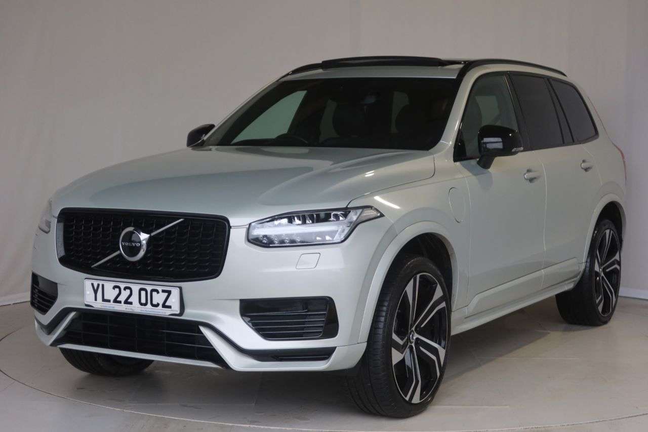 A 2022 VOLVO XC90 2.0h T8 Recharge 18.8kWh R-Design Pro SUV 5dr Petrol Plug-in Hybrid Auto 4W A 2022 VOLVO XC90 2.0h T8 Recharge 18.8kWh R-Design Pro SUV 5dr Petrol Plug-in Hybrid Auto 4W