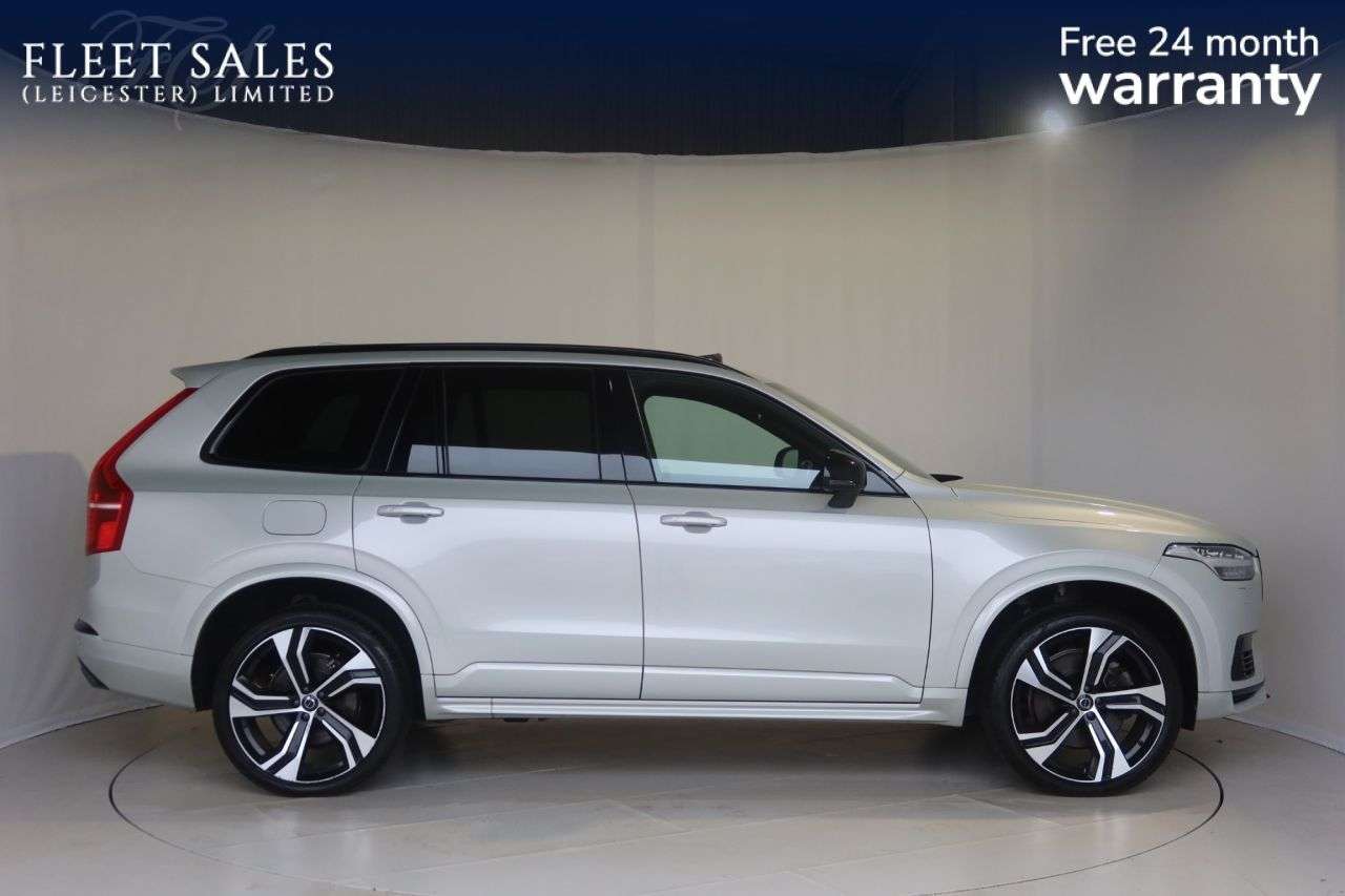 A 2022 VOLVO XC90 2.0h T8 Recharge 18.8kWh R-Design Pro SUV 5dr Petrol Plug-in Hybrid Auto 4W A 2022 VOLVO XC90 2.0h T8 Recharge 18.8kWh R-Design Pro SUV 5dr Petrol Plug-in Hybrid Auto 4W