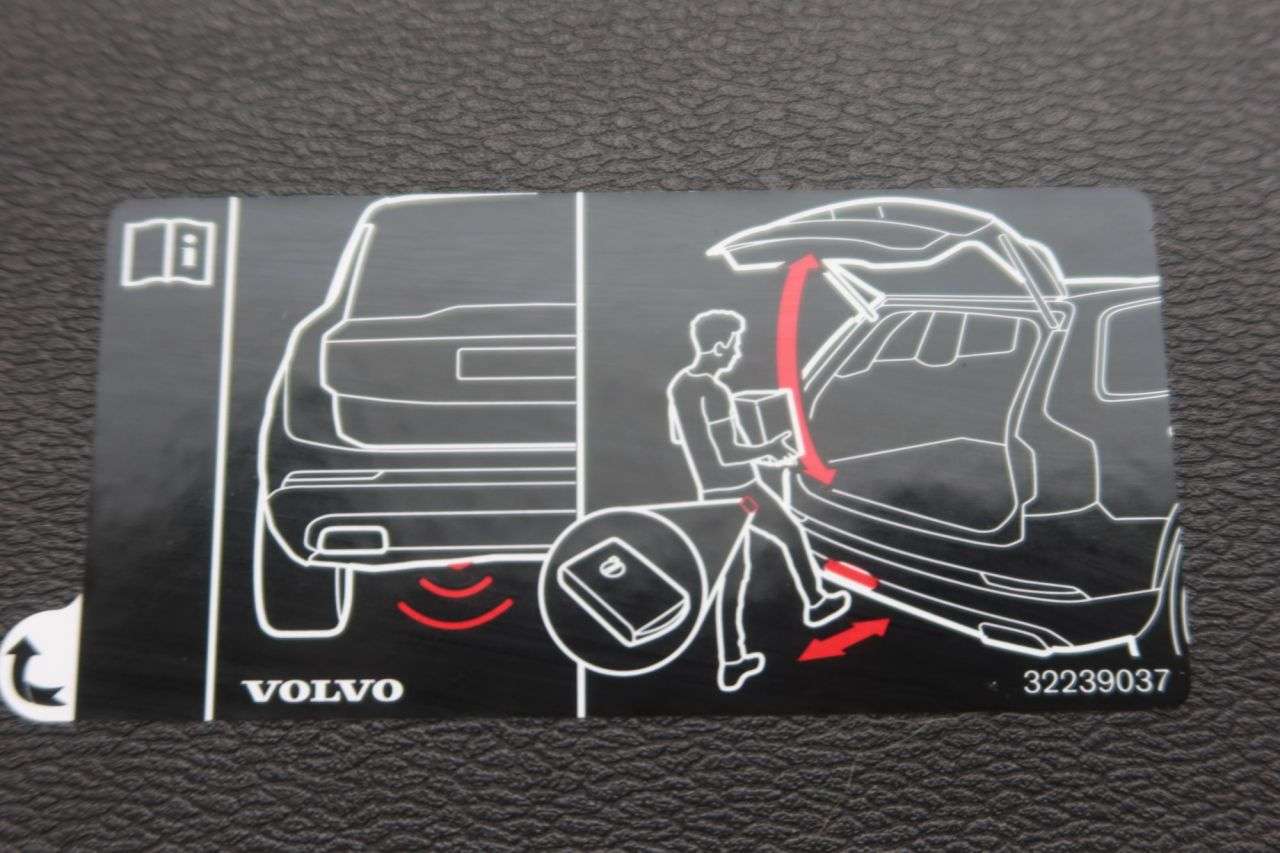 2021 VOLVO V60 2021 VOLVO V60