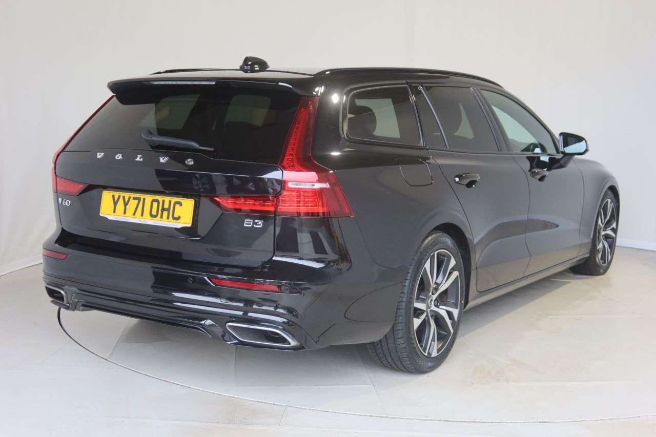 2021 VOLVO V60 2021 VOLVO V60