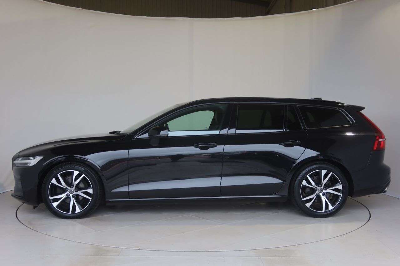 2021 VOLVO V60 2021 VOLVO V60