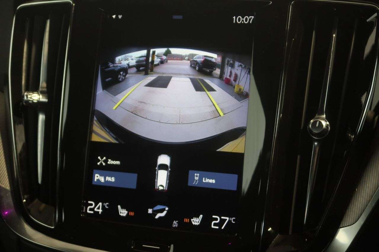 2021 VOLVO V60 2021 VOLVO V60