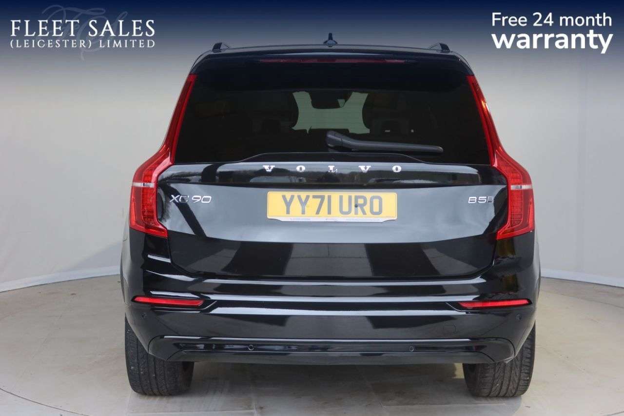 A 2021 VOLVO XC90 2.0 B5 MHEV R-Design SUV 5dr Diesel Hybrid Auto 4WD Euro 6 (s/s) (235 ps) F A 2021 VOLVO XC90 2.0 B5 MHEV R-Design SUV 5dr Diesel Hybrid Auto 4WD Euro 6 (s/s) (235 ps) F