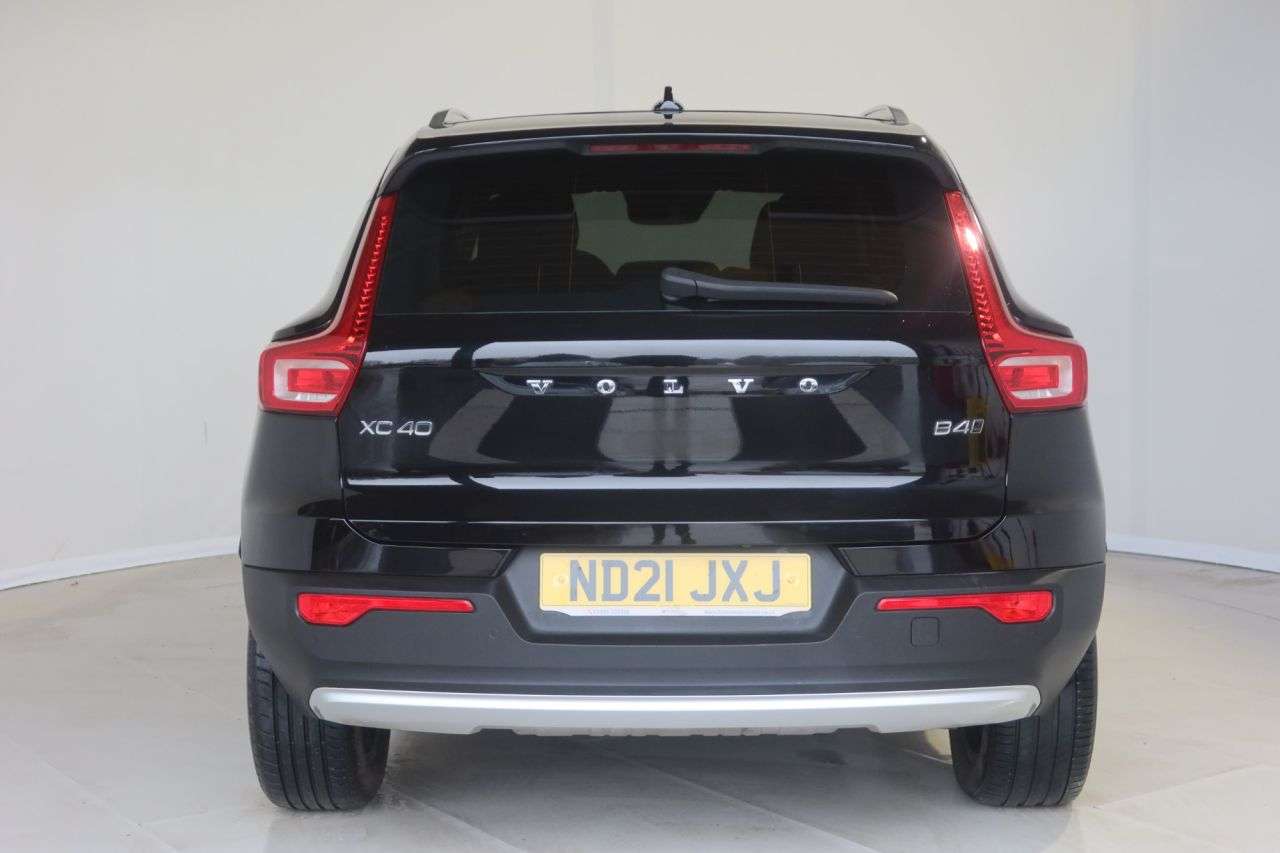 2021 VOLVO XC40 2021 VOLVO XC40