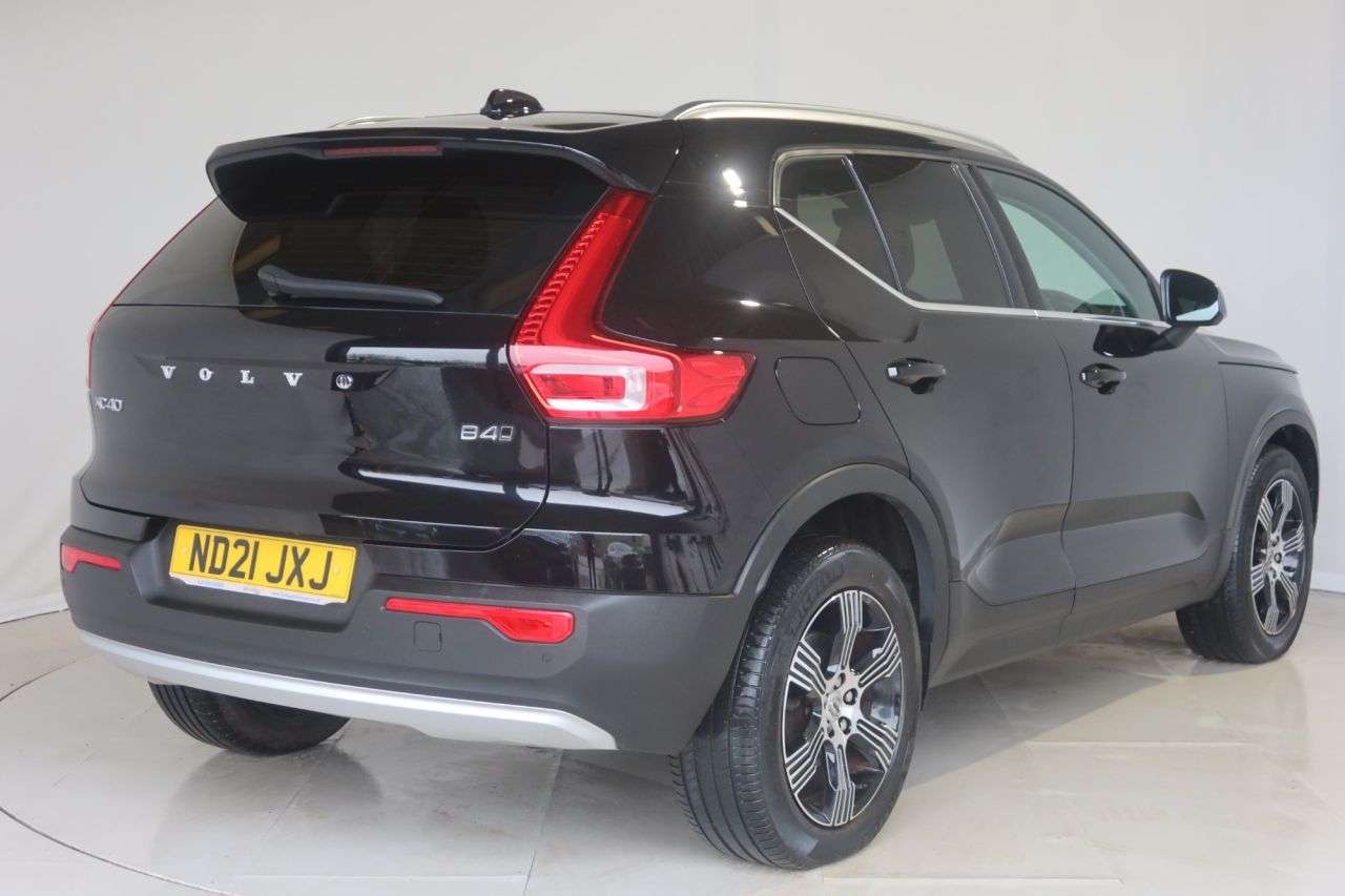 2021 VOLVO XC40 2021 VOLVO XC40