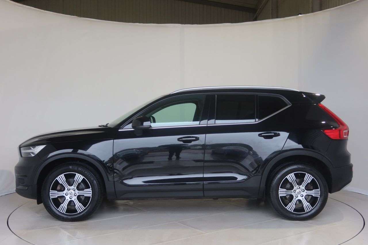 2021 VOLVO XC40 2021 VOLVO XC40
