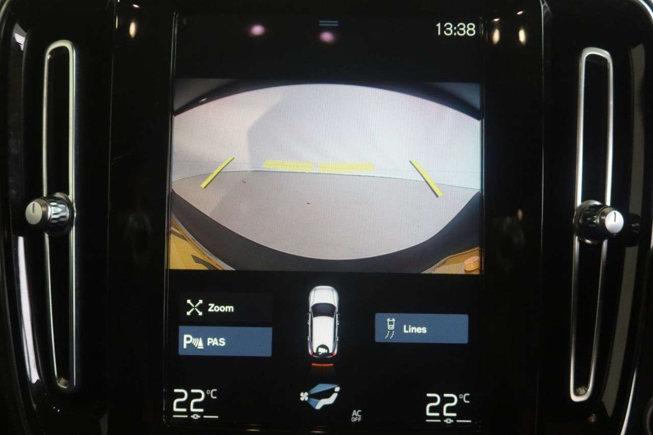 2021 VOLVO XC40 2021 VOLVO XC40