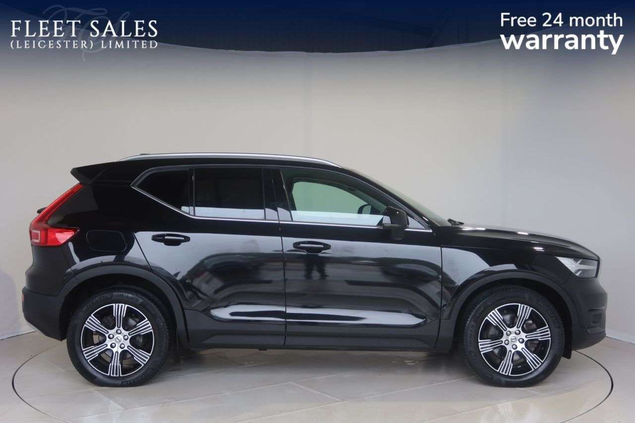 A 2021 VOLVO XC40 2.0 B4 MHEV Inscription SUV 5dr Petrol Hybrid Auto AWD Euro 6 (s/s) (197 ps A 2021 VOLVO XC40 2.0 B4 MHEV Inscription SUV 5dr Petrol Hybrid Auto AWD Euro 6 (s/s) (197 ps