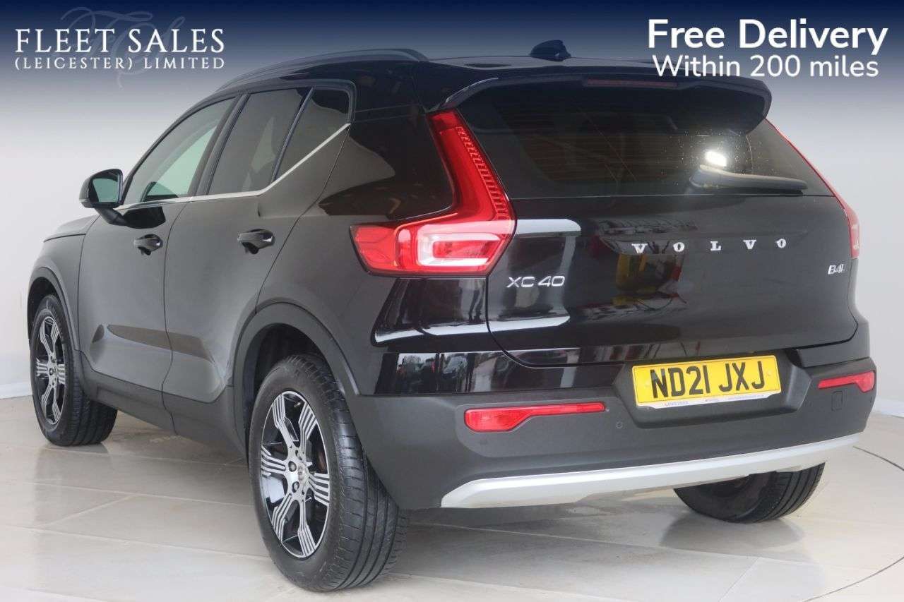 2021 VOLVO XC40 2021 VOLVO XC40