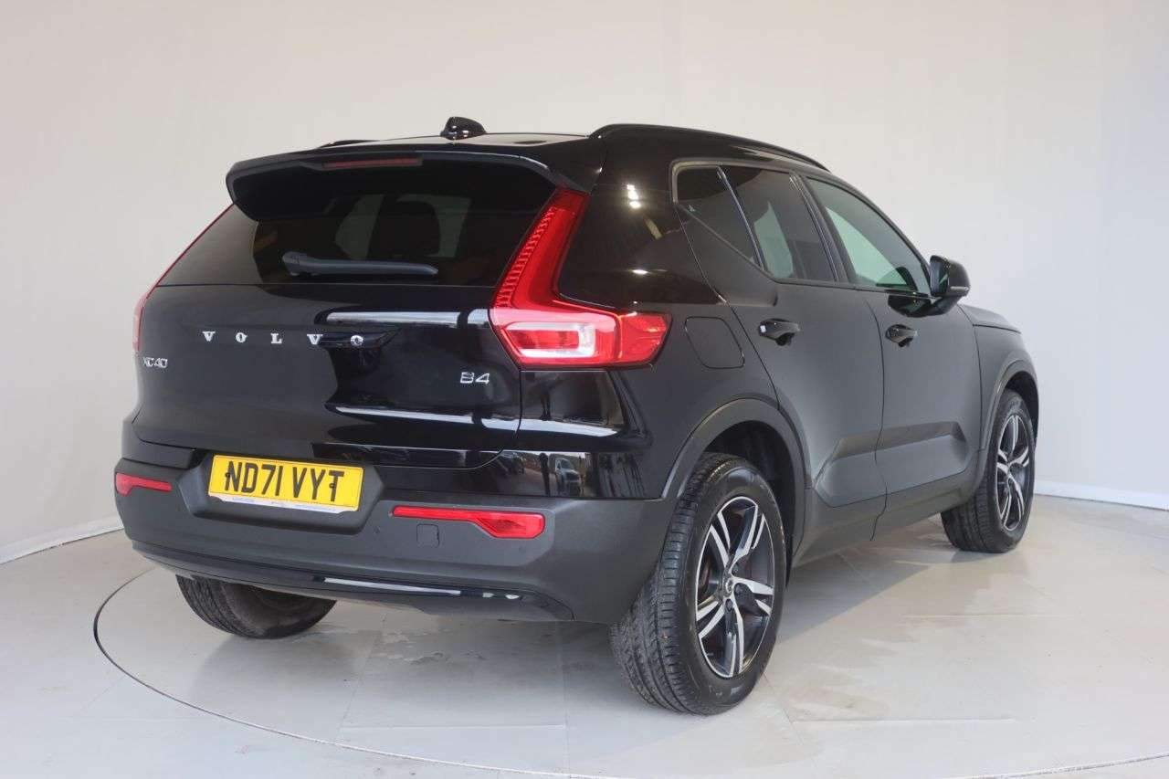2021 VOLVO XC40 2021 VOLVO XC40
