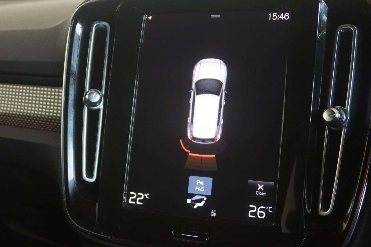 2021 VOLVO XC40 2021 VOLVO XC40